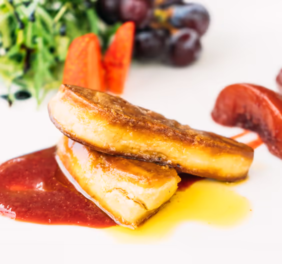 Assiette de foie gras mi-cuit et ses toasts